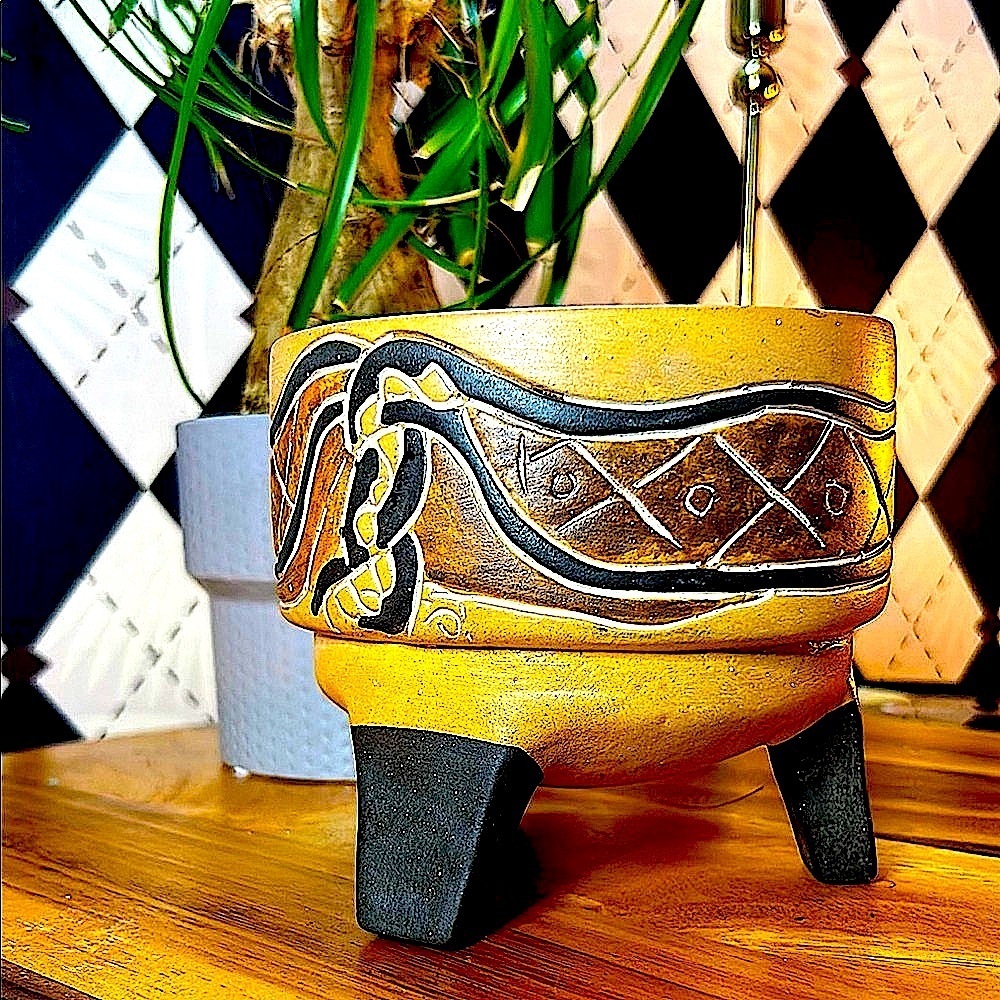 Vintage Tripod Pottery with Primitive Snake Motif - Never Used